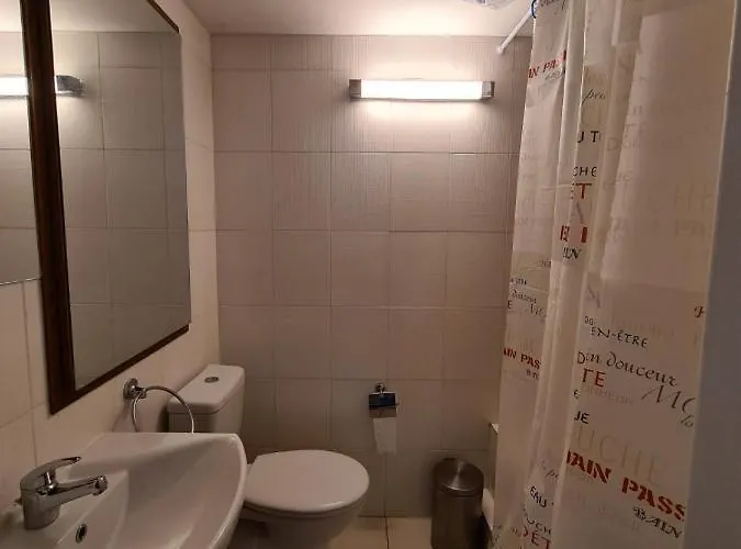 Christiana's Stone アパート